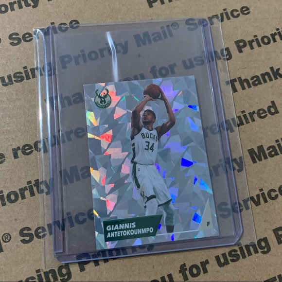 Lot of 2: Giannis Antetokounmpo ‘21 Panini Sticker Cards - Picture 3 of 8